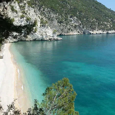 فندق Baia Delle Zagare 4*