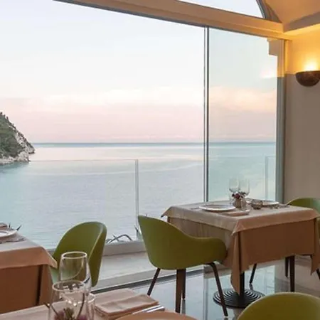 Baia Delle Zagare فندق ماتيناتا