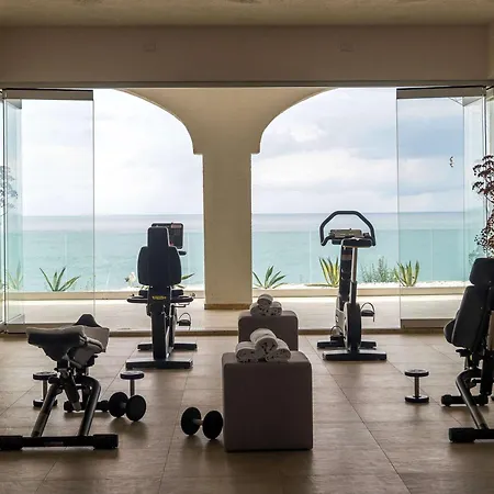 Baia Delle Zagare 4* ماتيناتا