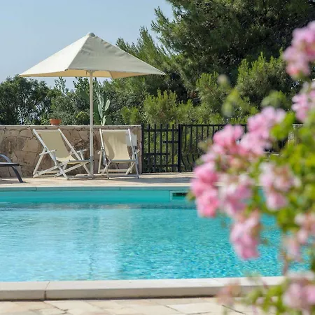 Baia Delle Zagare فندق 4*