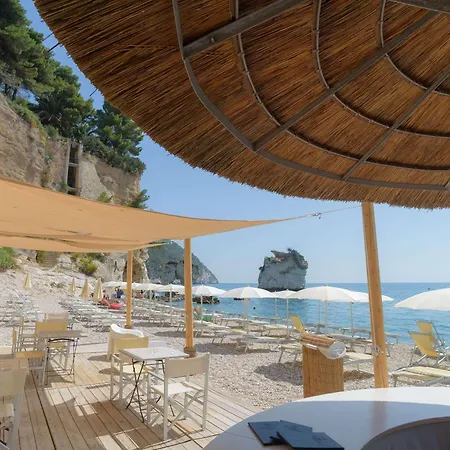 Baia Delle Zagare Hotel 4*