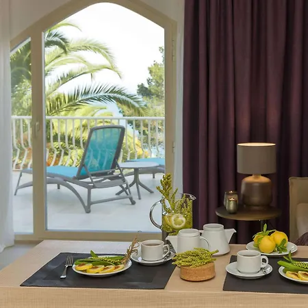Baia Delle Zagare Hotel 4*